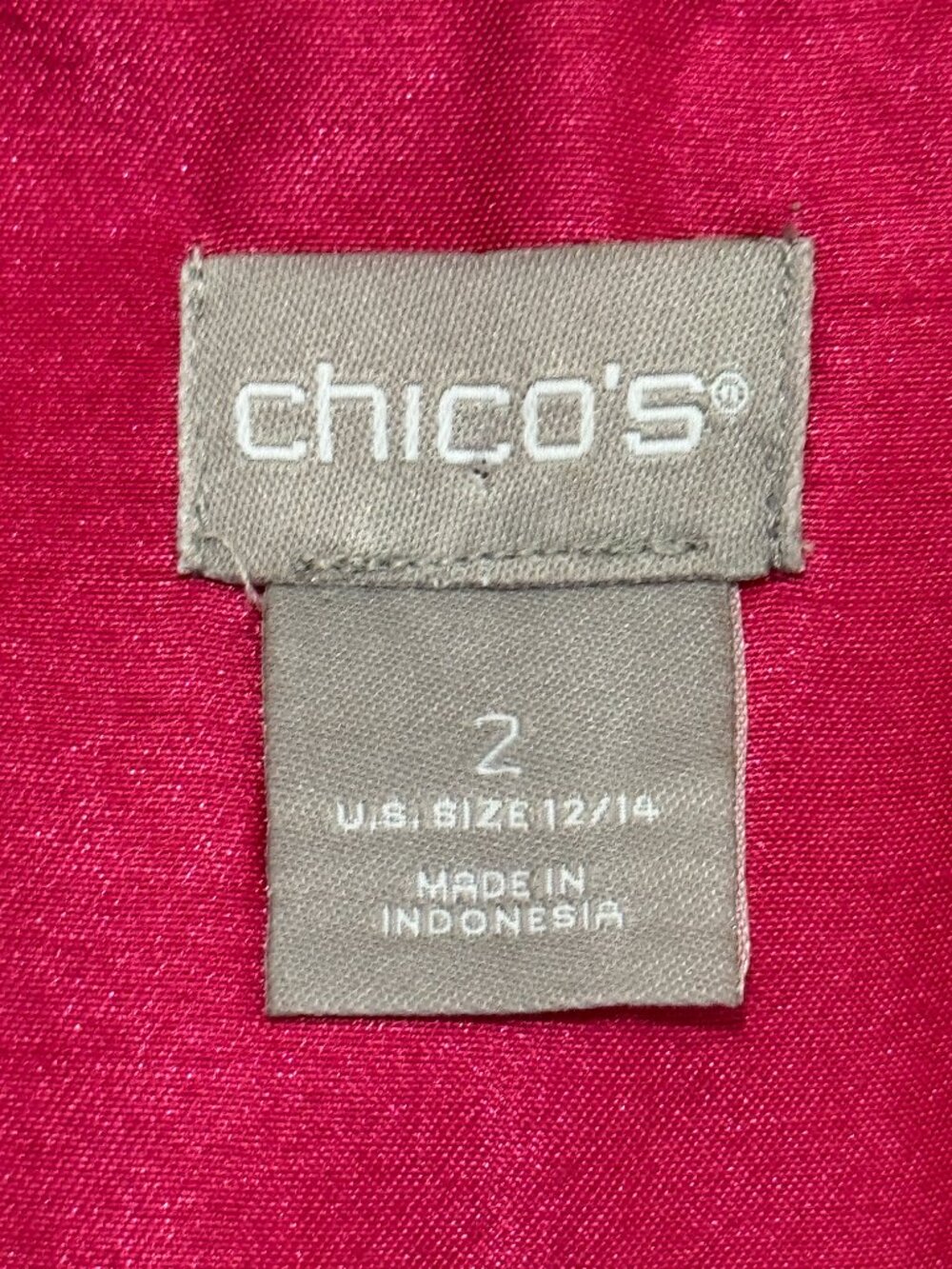Chicos Sz 2 (L) Blouse 3/4 Sleeve Round Neck Shiny Hot Pink Polyester - Picture 8 of 9